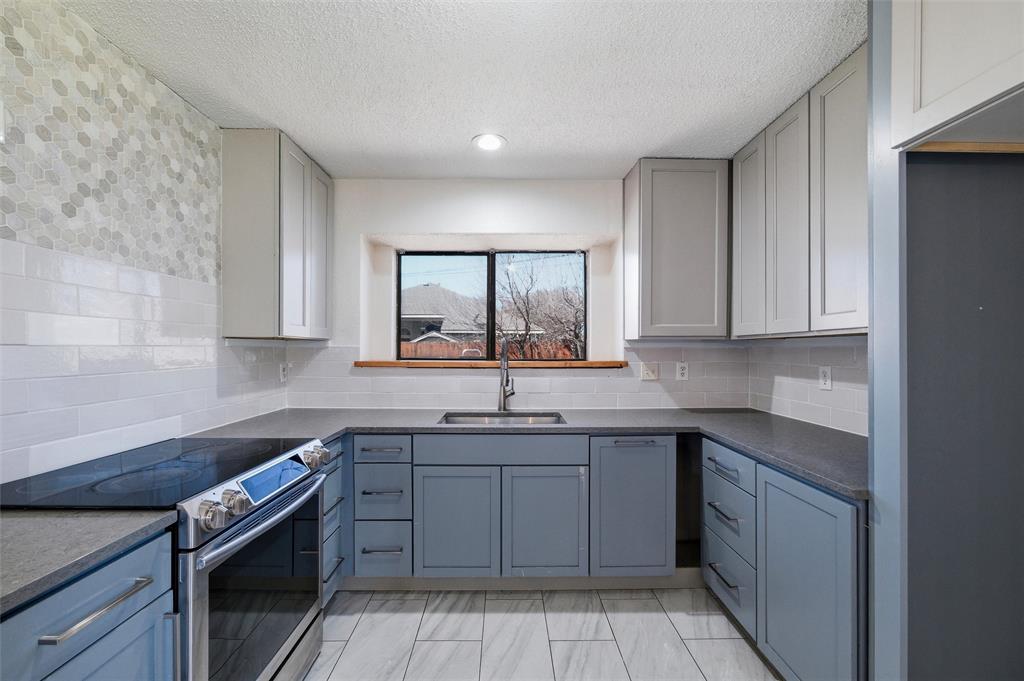 Oak Hollow Grand Prairie - Residential