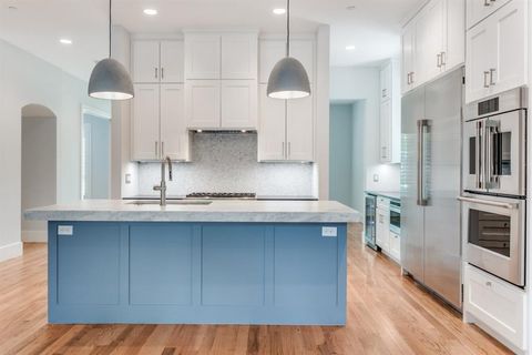 Tiny photo for 4652 Livingston Avenue, Highland Park, TX 75209 (MLS # 21232546)