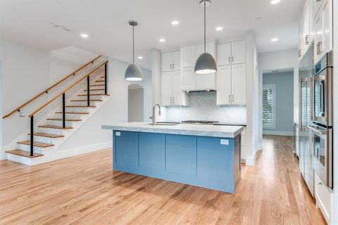 Tiny photo for 4652 Livingston Avenue, Highland Park, TX 75209 (MLS # 21232546)