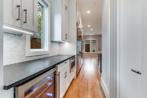 Tiny photo for 4652 Livingston Avenue, Highland Park, TX 75209 (MLS # 21232546)