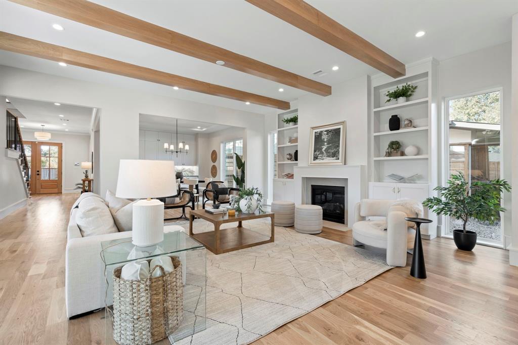 8812 Lanarkshire Drive