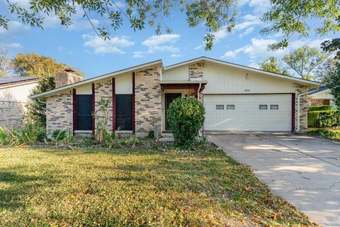 3838 Ruidosa Avenue Dallas TX 75228