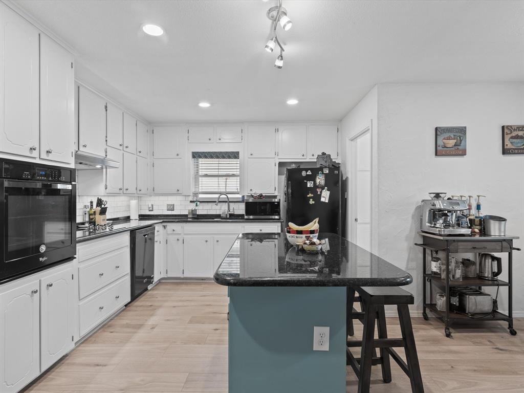 2920 Tangle Oaks Court