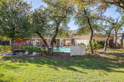 Tiny photo for 103 Paint Brush Road, Lakeside, TX 76108 (MLS # 21101816)