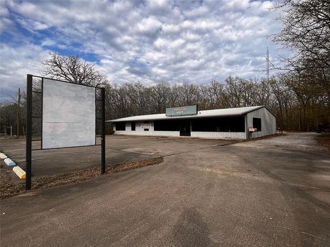 4019 State Hwy 24 Campbell TX 75422