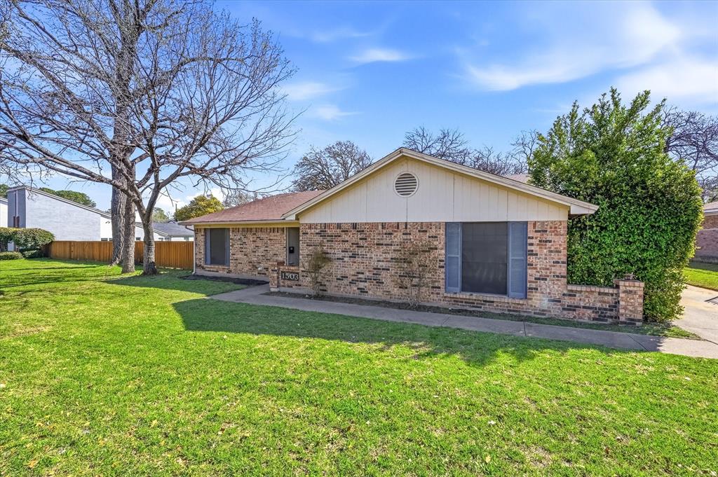 1503 N Fielder Road