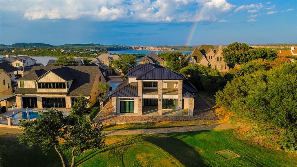 125 Oyster Bay