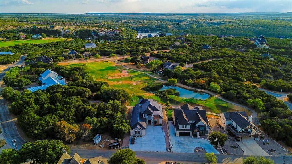 125 Oyster Bay