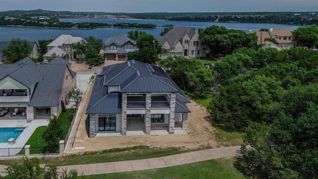 125 Oyster Bay