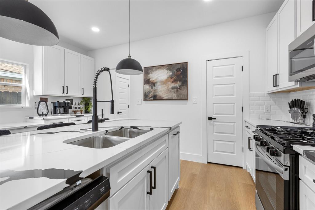 D Rowens Add - Residential Lease