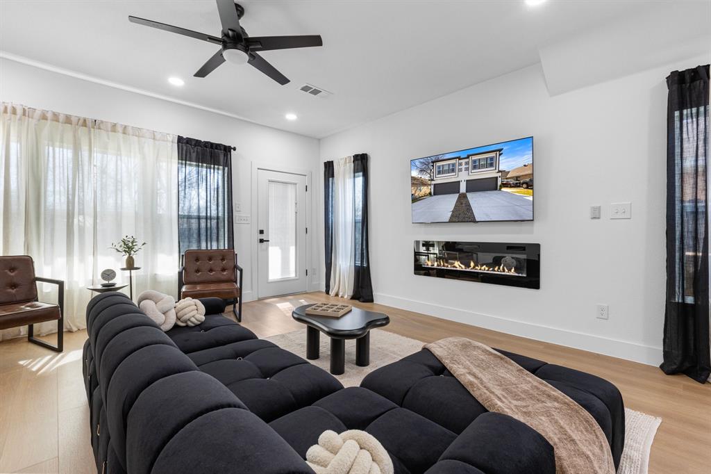 D Rowens Add - Residential Lease