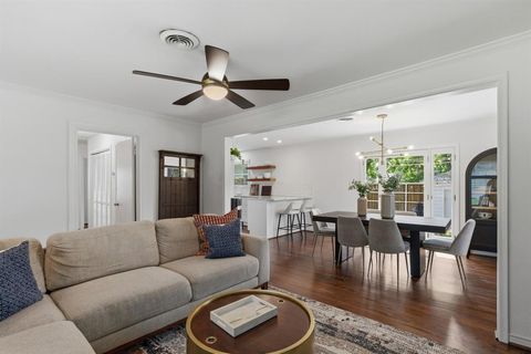 Photo of 11645 Colmar Street, Dallas, TX 75218 (MLS # 21254463)
