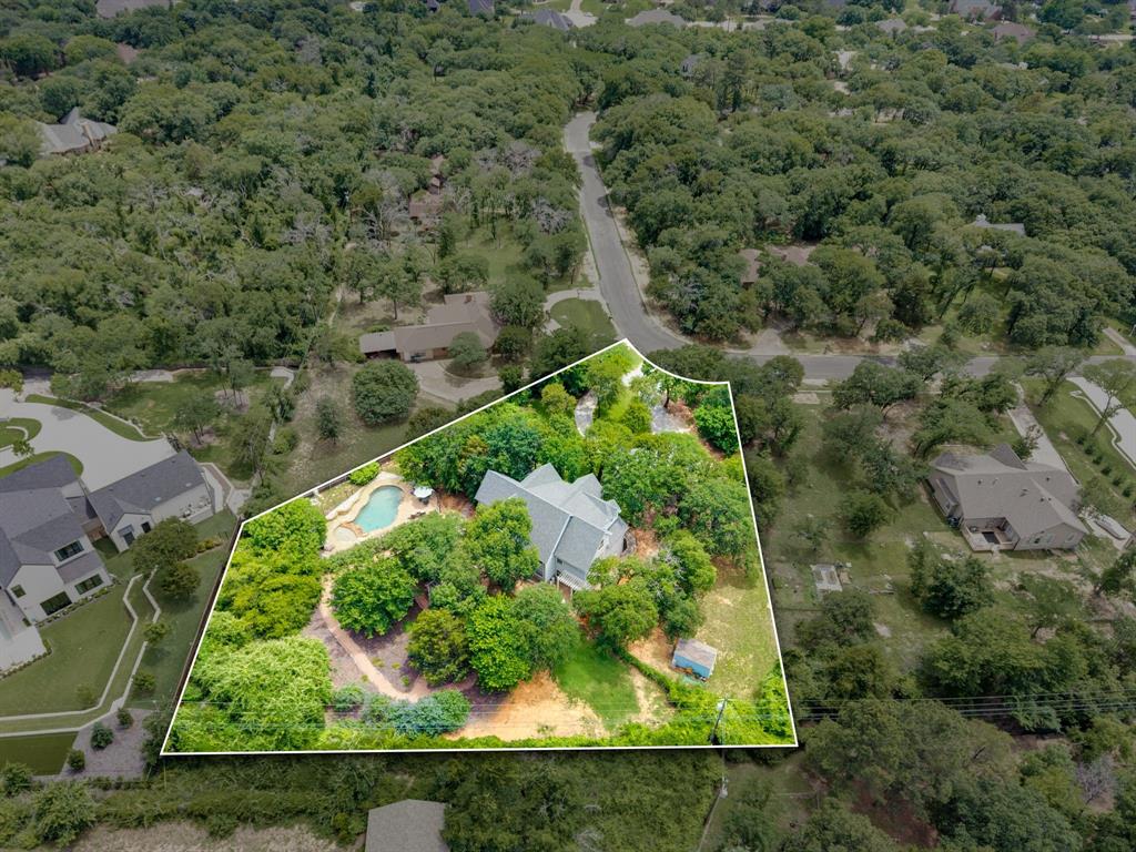 1606 Treehouse Lane N