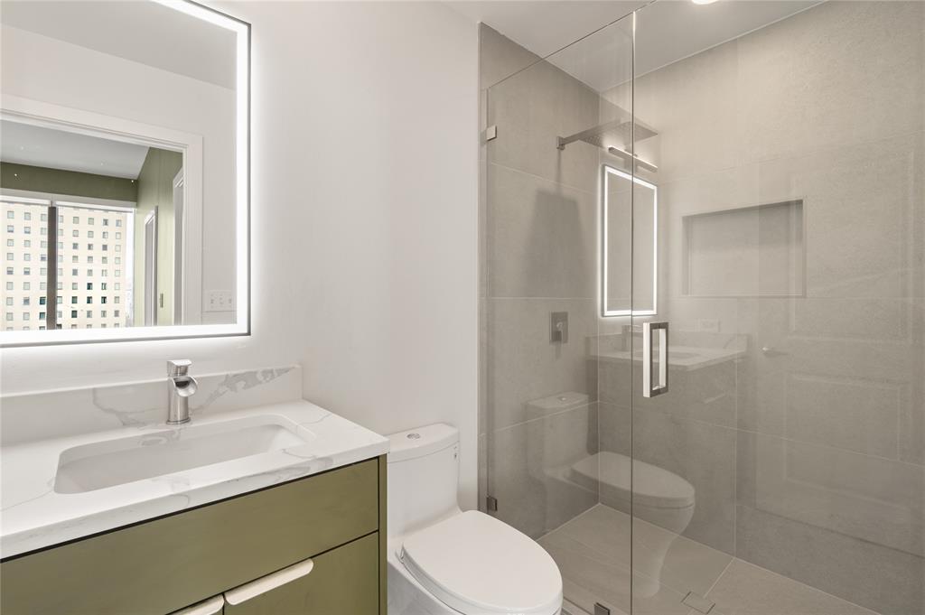 Metropolitan 1200 Main St Condo - Residential