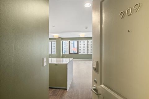 1200 Main Street 909 Dallas TX 75202