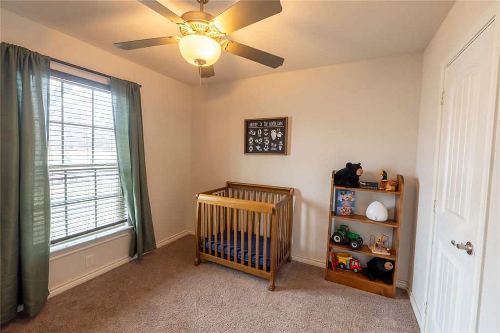 RUNAWAY BAY UNIT 6 - Residential