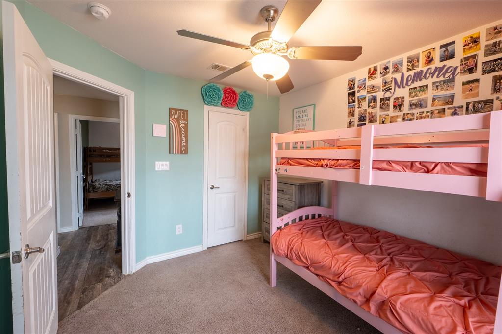 RUNAWAY BAY UNIT 6 - Residential