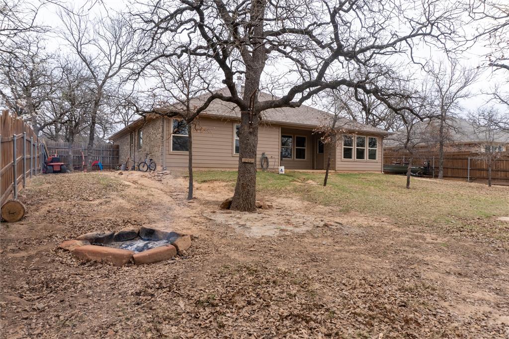 RUNAWAY BAY UNIT 6 - Residential