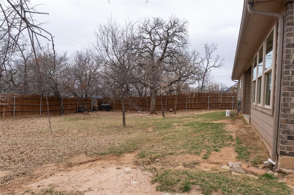 RUNAWAY BAY UNIT 6 - Residential