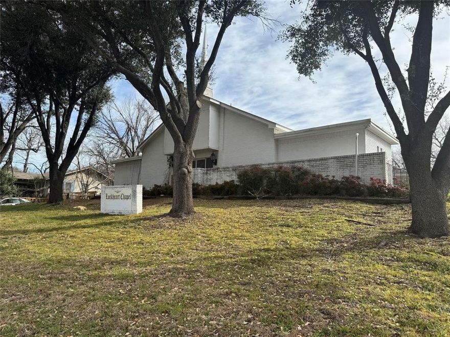 Real Estate + Business. A prime location on an oversized corner lot and excellent for a new development! Bring your dreams - office, retail or a multi-family project! This location is 5 mins from downtown Fort Worth and 20 minutes to DFW Airport offering easy access to I-30, I-35, and 820. All property information stated, should and needs to be verified.