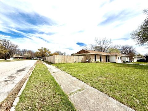 Tiny photo for 1801 Coleta Place, Garland, TX 75040 (MLS # 21210334)