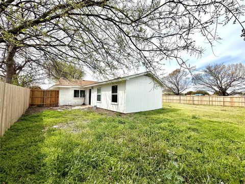 Tiny photo for 1801 Coleta Place, Garland, TX 75040 (MLS # 21210334)