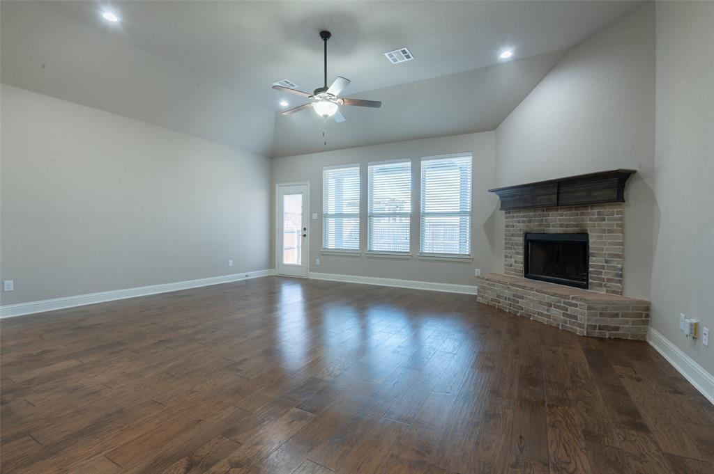 205 Old Settlers Trail