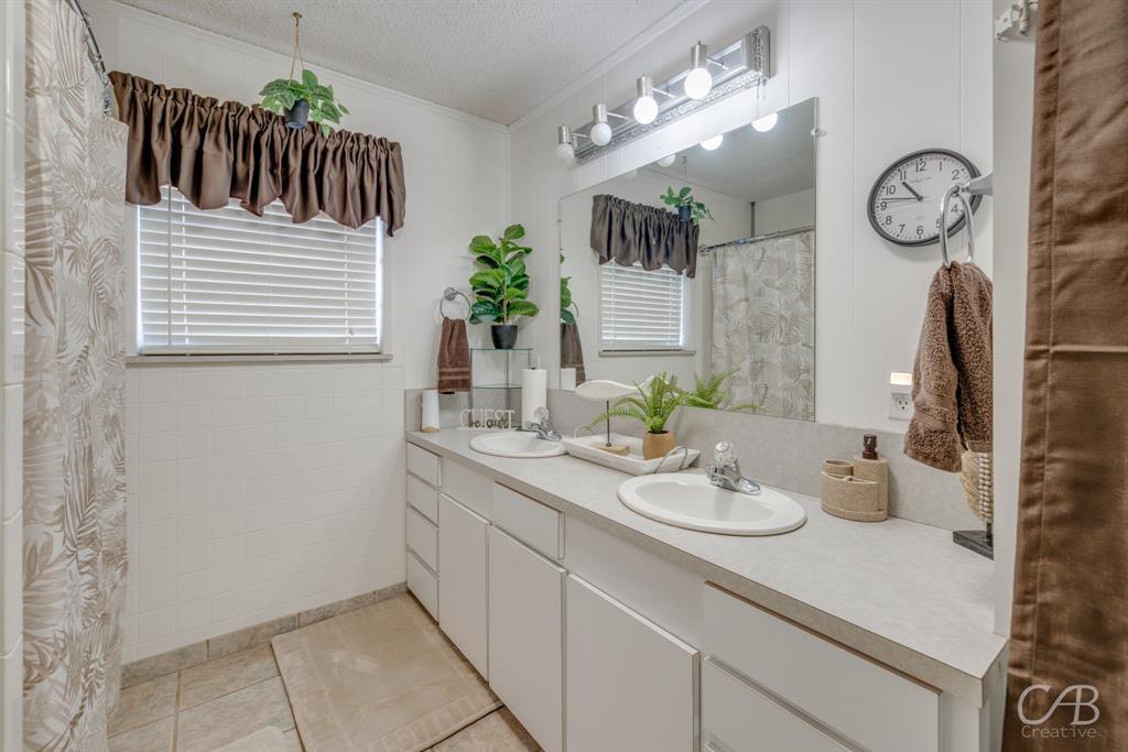 Jzr Lakeside Estate Add - Residential