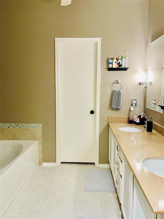 Shadow Lakes North - Residential