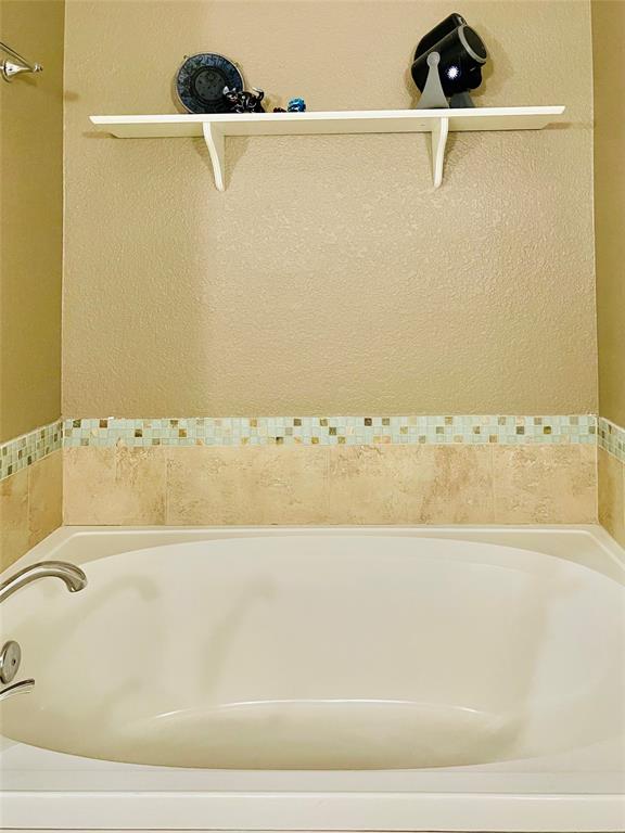 Shadow Lakes North - Residential