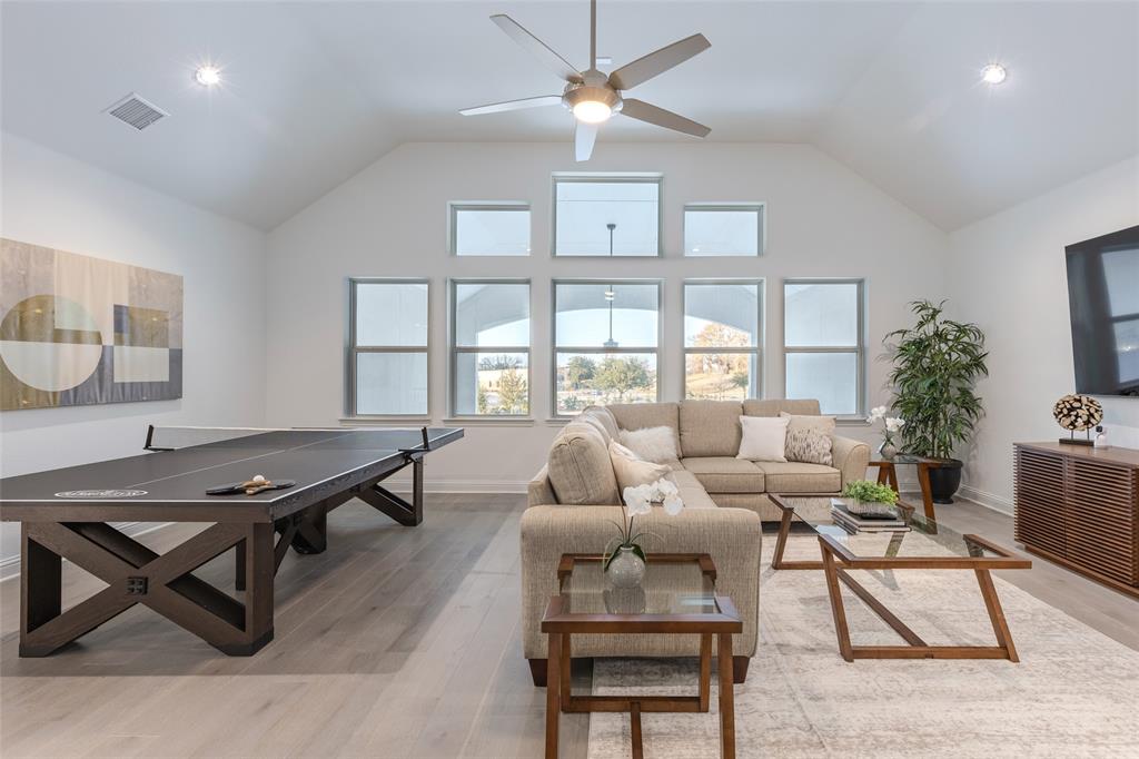 Townlake Ph Four - Residential