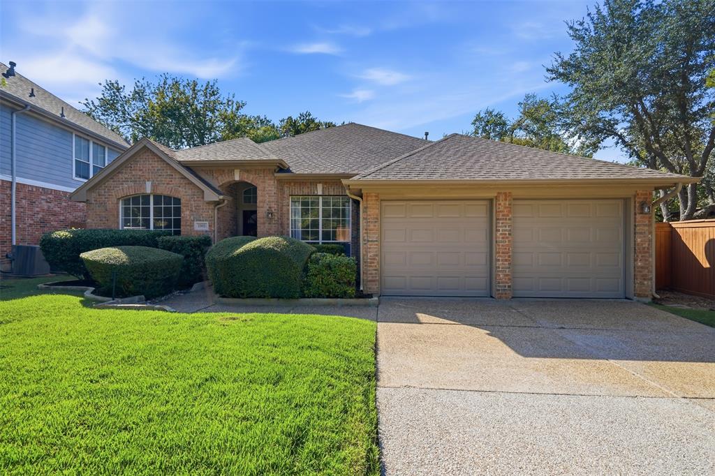 2902 Glen Hollow Court