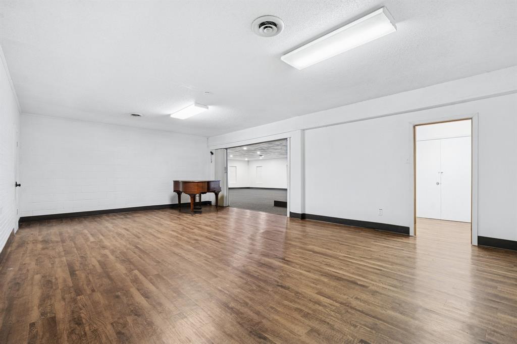 Wm Sprowles Surv Abs #1290 - Commercial Sale