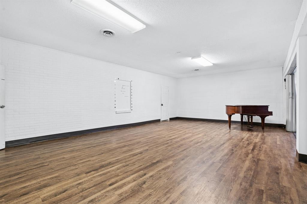 Wm Sprowles Surv Abs #1290 - Commercial Sale