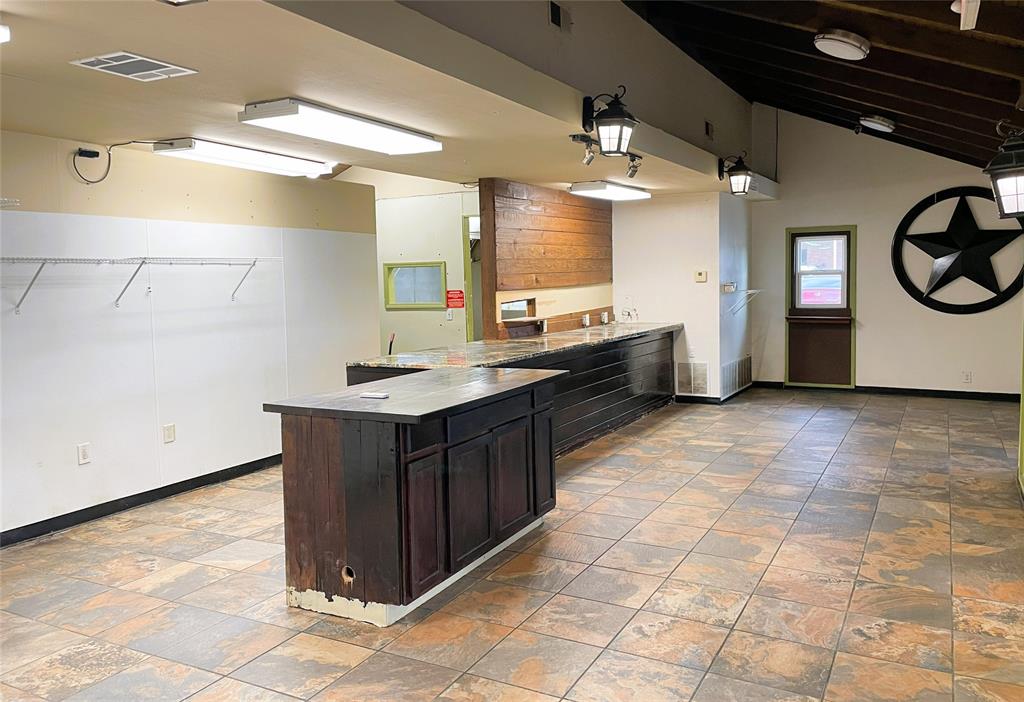 Neal Lexa Add - Commercial Sale