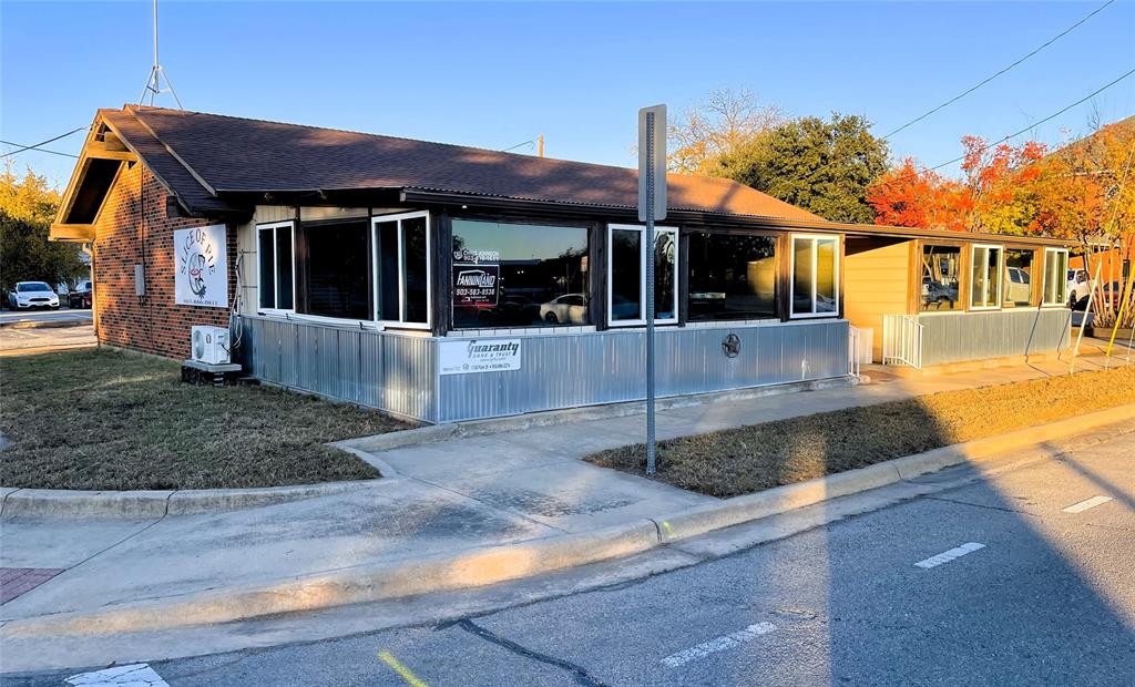 Neal Lexa Add - Commercial Sale