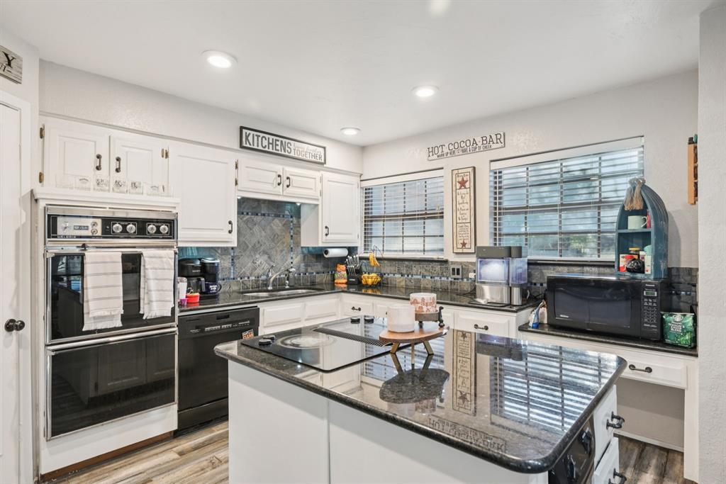 Lake Country Secret Harbour - Residential