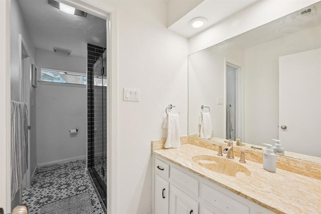 Lake Country Secret Harbour - Residential