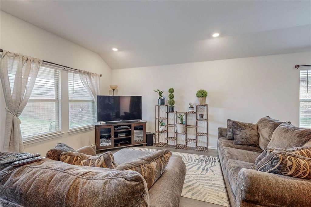 Magnolia Ph 5 - Residential