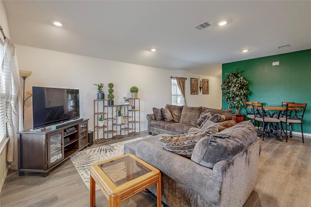 Magnolia Ph 5 - Residential