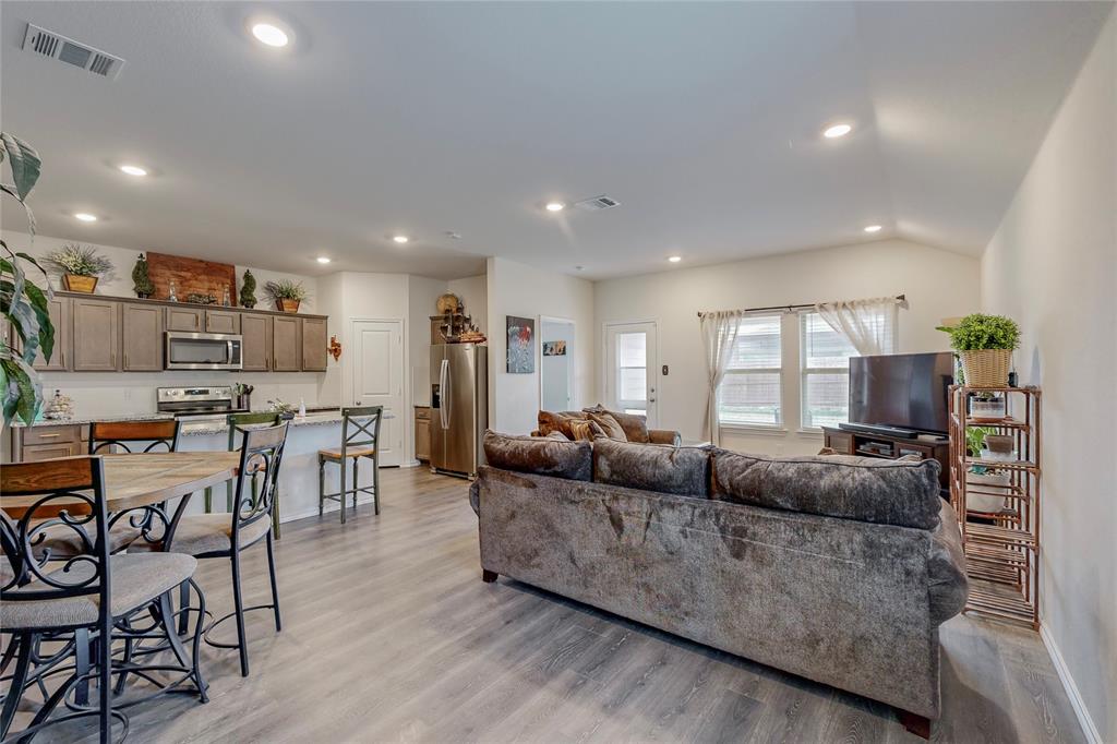 Magnolia Ph 5 - Residential