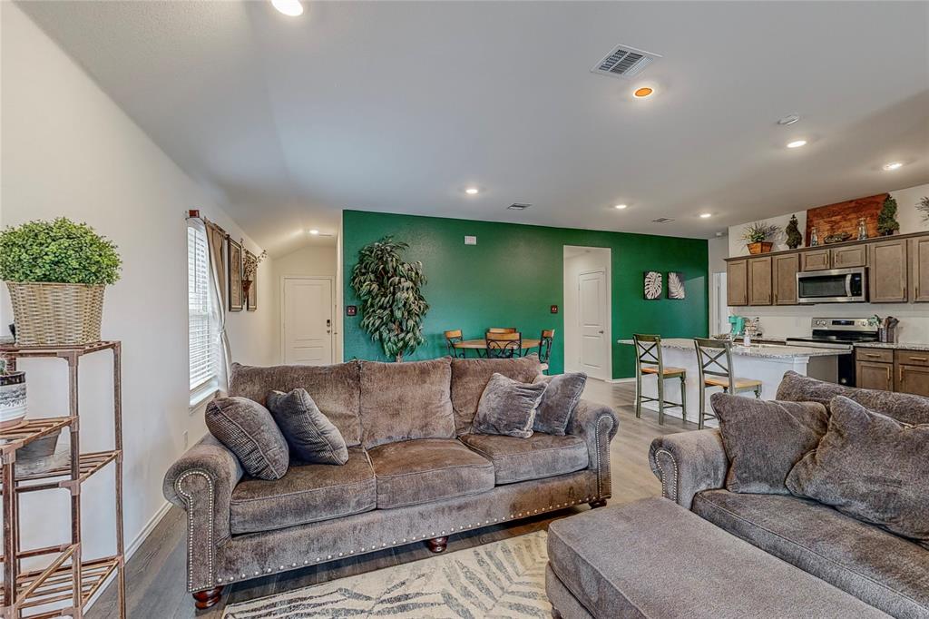 Magnolia Ph 5 - Residential