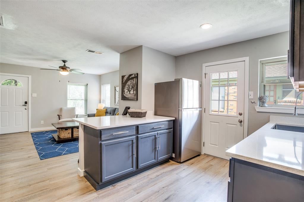 410 N Oak Cliff Boulevard