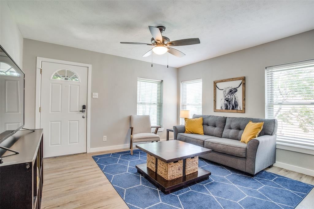 410 N Oak Cliff Boulevard