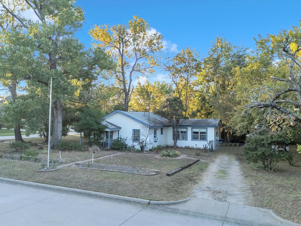6812 Curtis Road