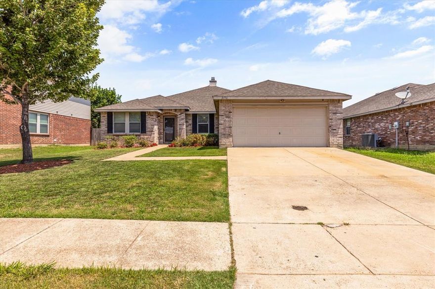 Beautifully maintained 4-bedroom, 2-bath home located in a highly desirable and convenient area of Grand Prairie. This property features wood and tile flooring throughout, a stylish kitchen with stainless steel appliances and quartz countertops, and pride of ownership that shows in every detail.
Enjoy a truly unique location just 1–3 minutes from premier entertainment and attractions including Topgolf, Andretti Indoor Karting & Games, Main Event, EpicCentral, Bass Pro Shops, and a wide variety of restaurants, shopping, and dining options—with even more development continuing to come to the area. Opportunities to own in this location are limited, making this home an exceptional find for both convenience and lifestyle.