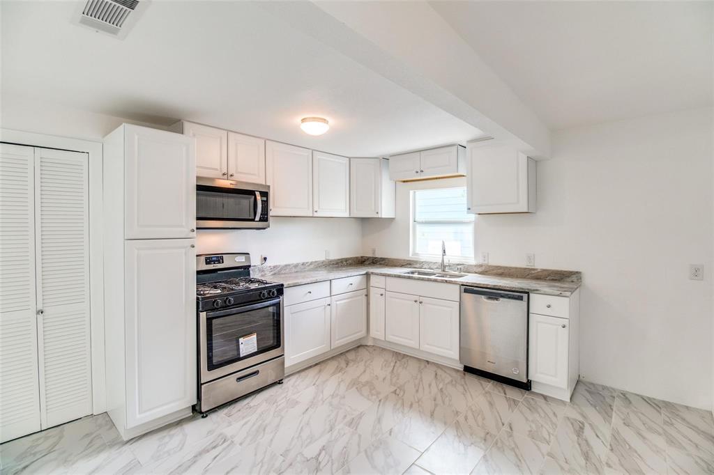 DUMAS J P ADDN - Residential