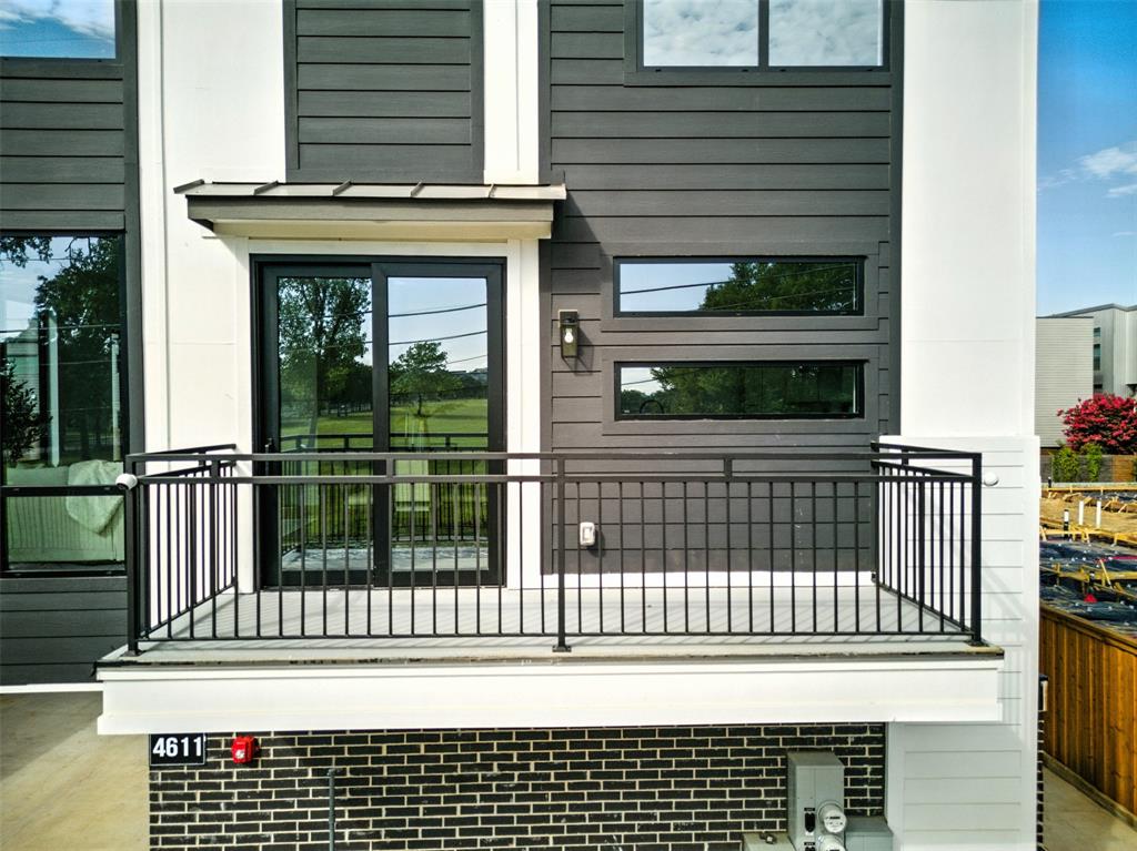 O A TEAL - Residential