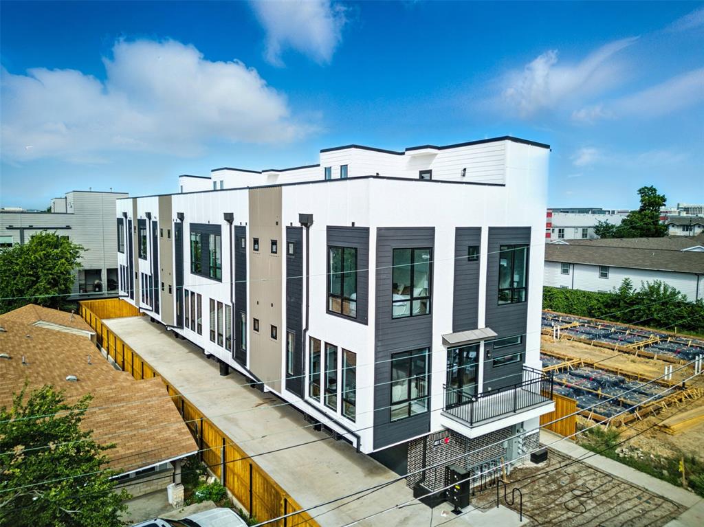 O A TEAL - Residential