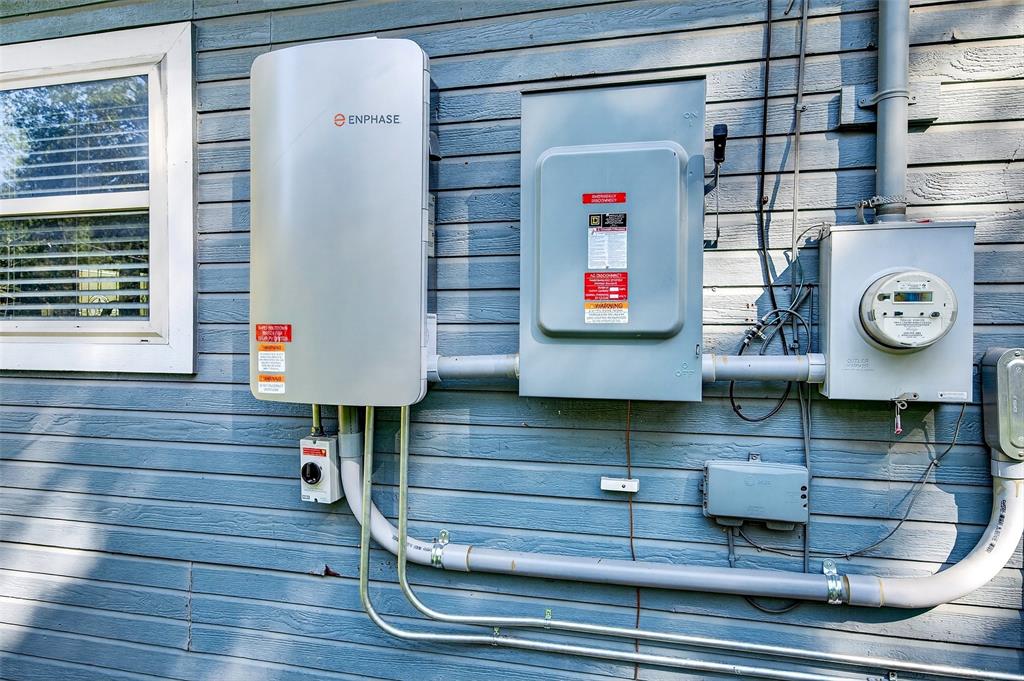 Montgomery & Leedy - Residential